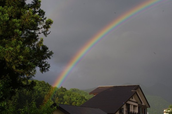 くっきりときれいに虹が見えていました